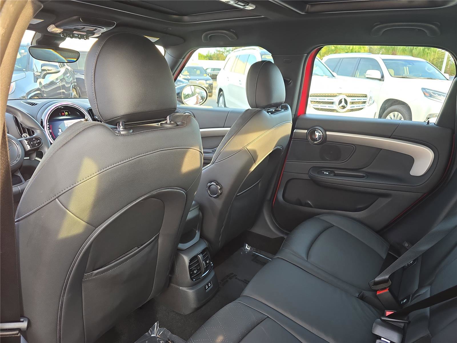 Used 2023 MINI Cooper Countryman S w/ Signature Upholstery Package image 12