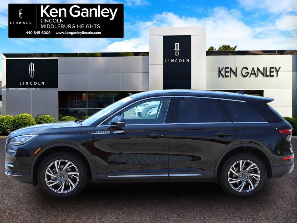 Used 2023 Lincoln Corsair FWD w/ Equipment Group 101A image 4