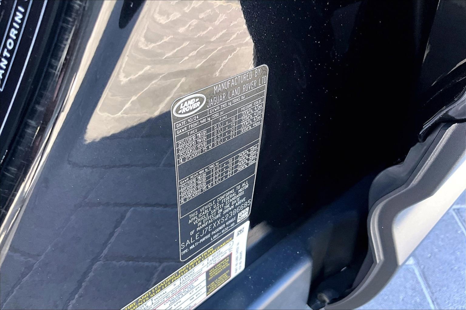 Used 2025 Land Rover Defender 110 S image 35