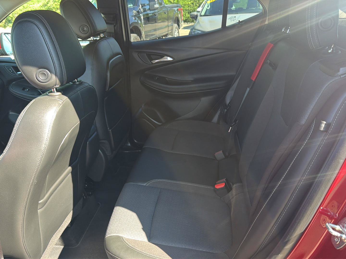 Used 2021 Buick Encore GX Select w/ Sport Touring Package FWD image 30