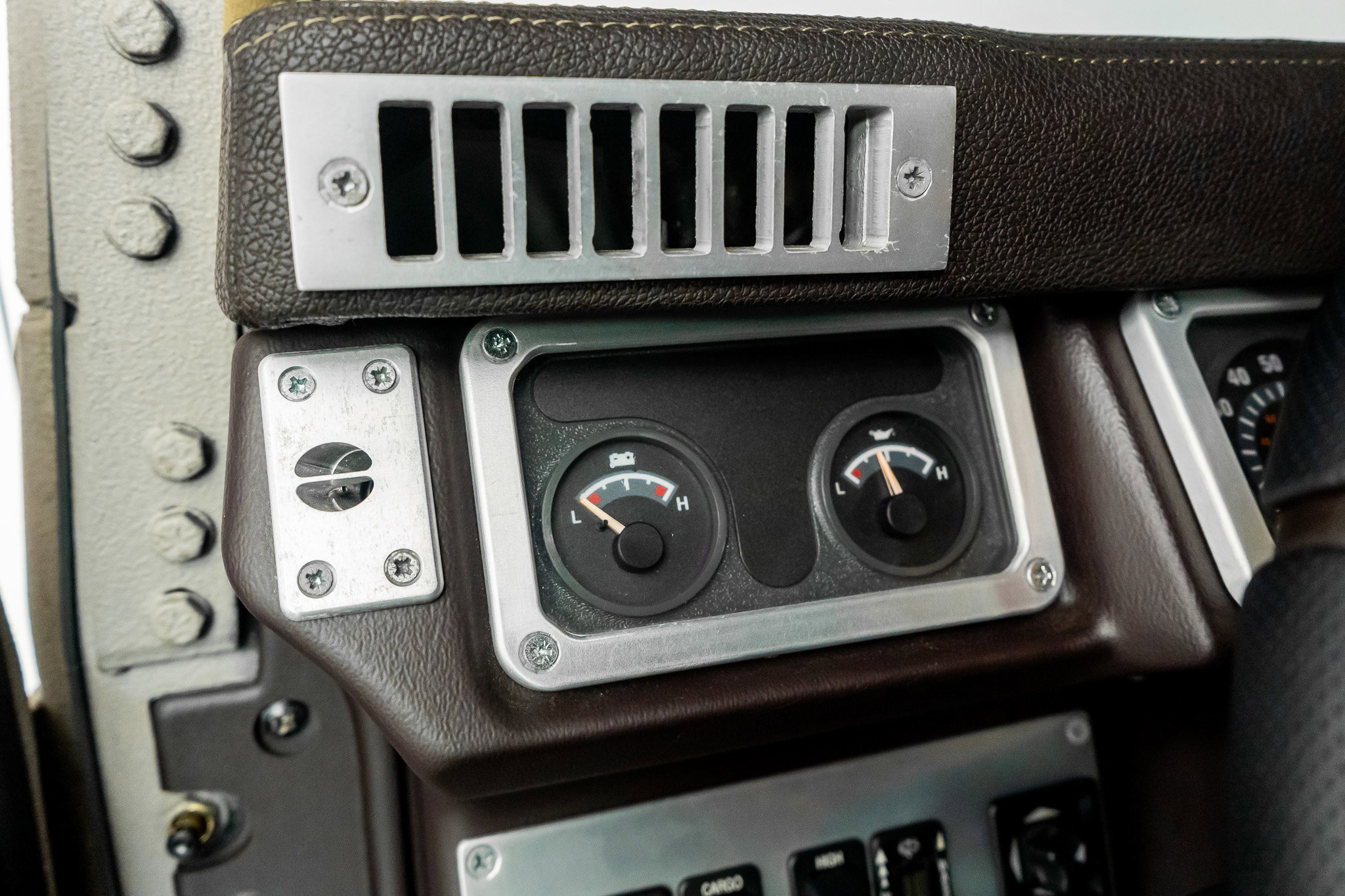 Used 2003 HUMMER H1 4-Door Wagon image 43