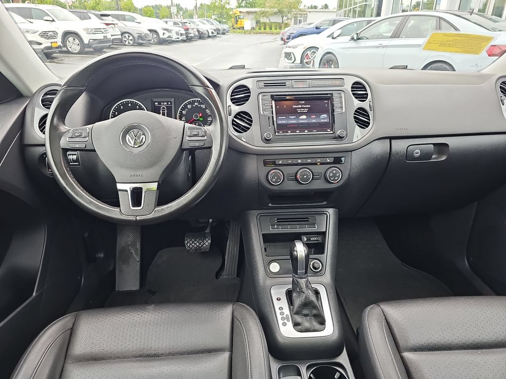 Used 2017 Volkswagen Tiguan Wolfsburg Edition FWD image 12