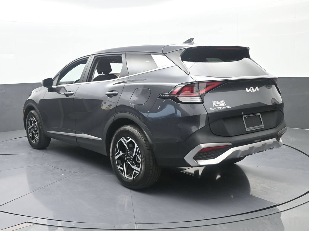 Used 2023 Kia Sportage LX AWD/4WD image 4