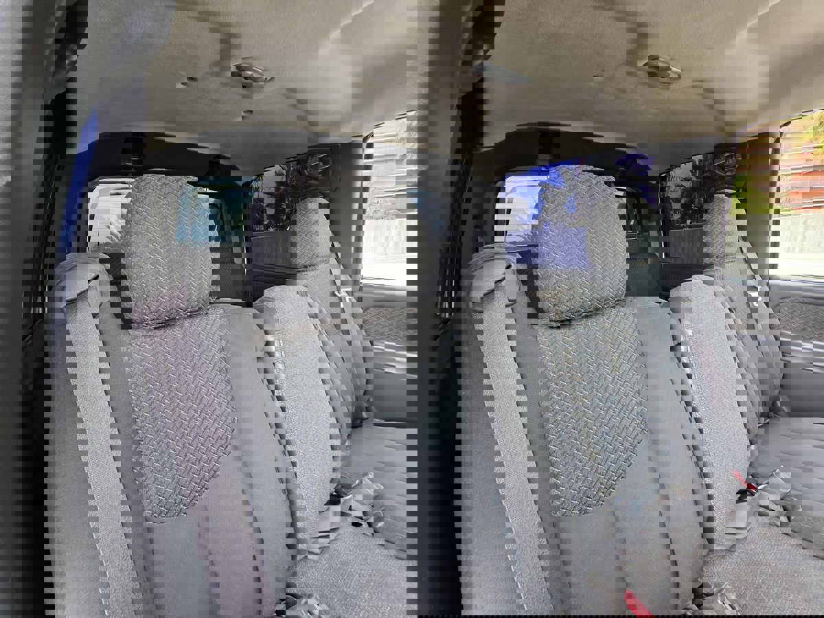 Used 2004 Chevrolet Avalanche Z66 w/ Preferred Equipment Group image 8