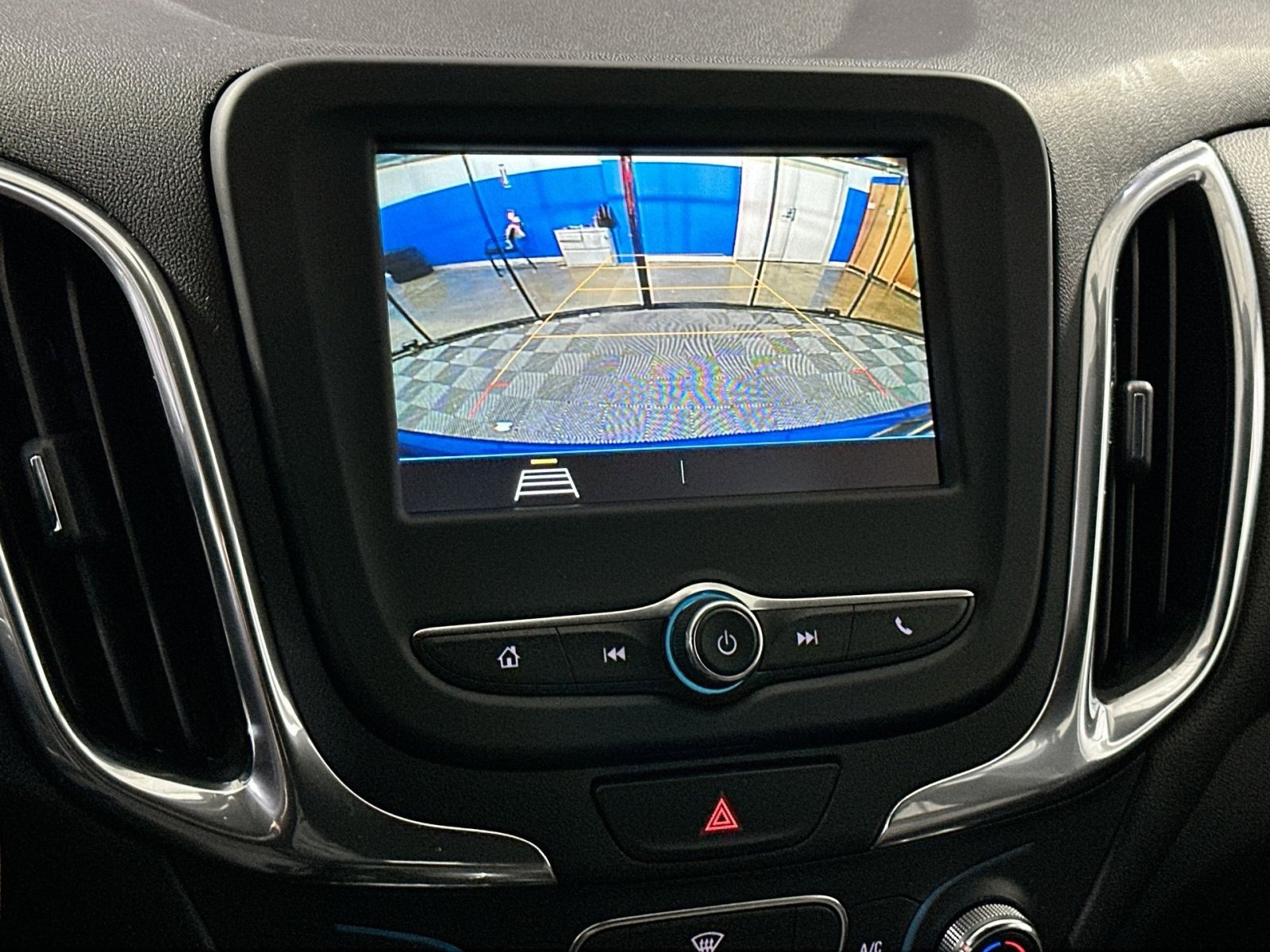 Used 2019 Chevrolet Equinox LT image 24