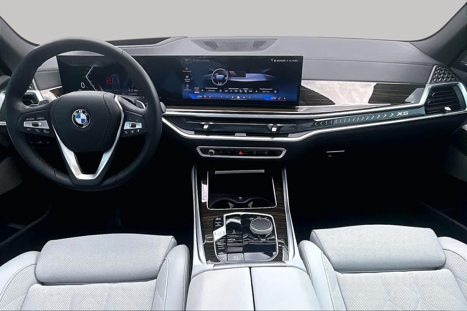 Used 2025 BMW X5 sDrive40i w/ Premium Package RWD image 14