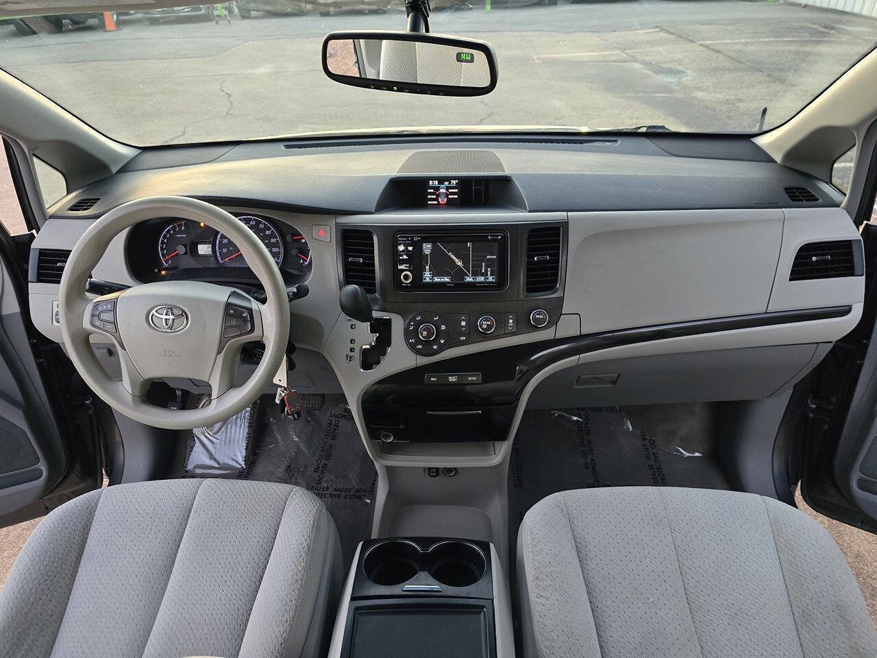 Used 2012 Toyota Sienna LE FWD image 27