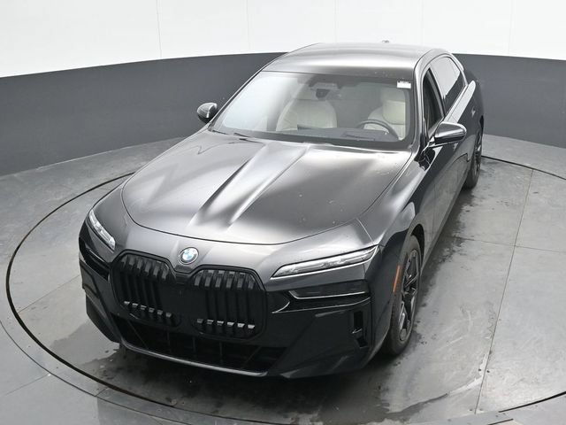 Used 2023 BMW 760i xDrive w/ Executive Package AWD/4WD image 35