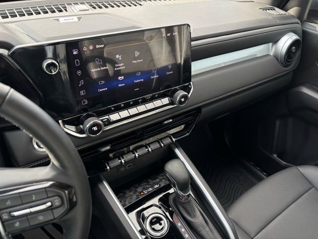 Used 2024 Chevrolet Colorado LT w/ LT Convenience Package III image 35