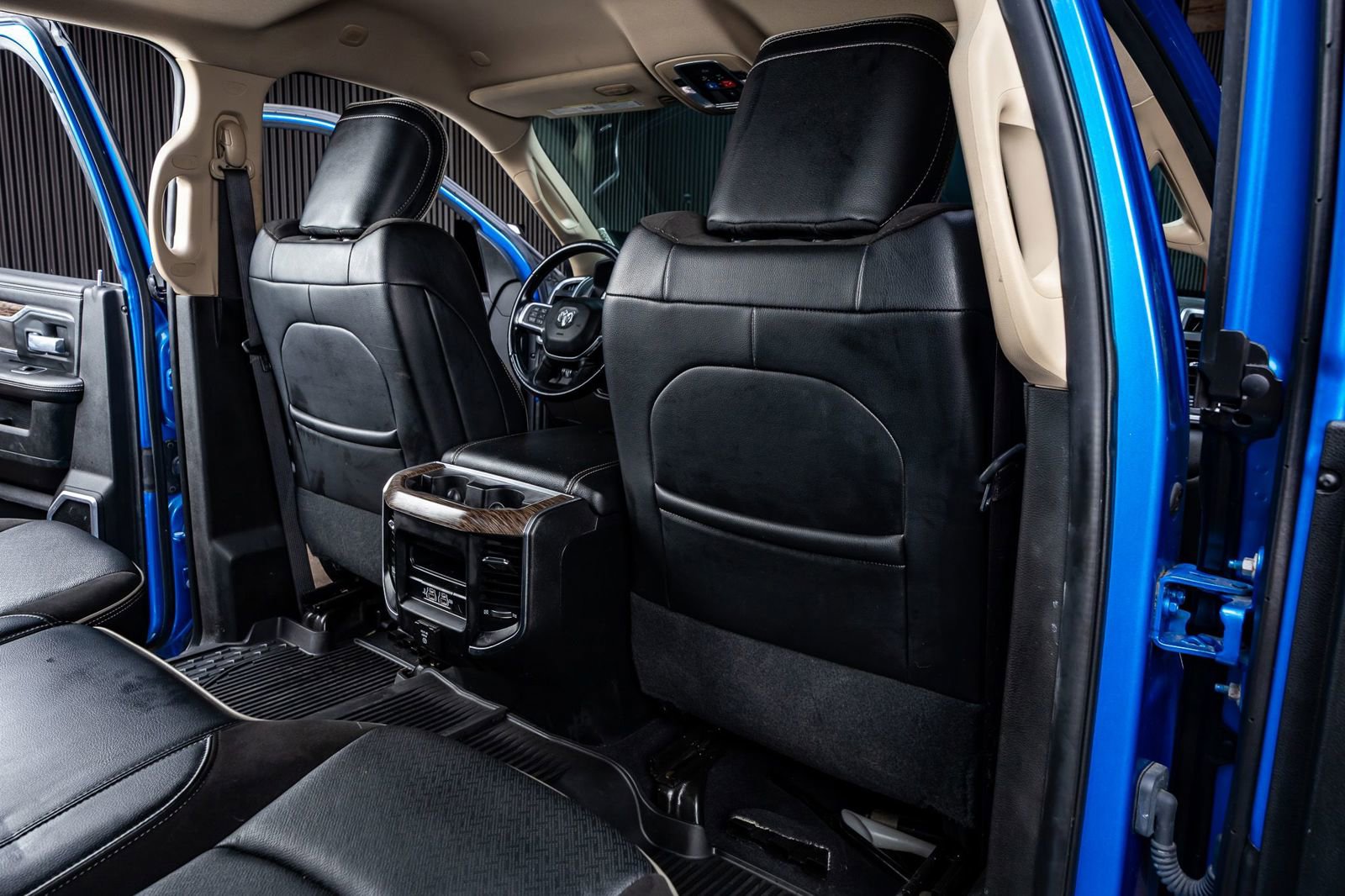 Used 2020 RAM 3500 Laramie image 32