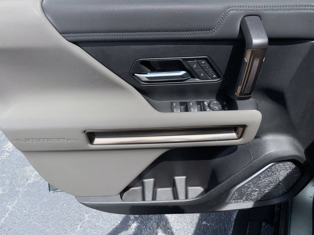 Used 2024 GMC Hummer EV 3X AWD/4WD image 15