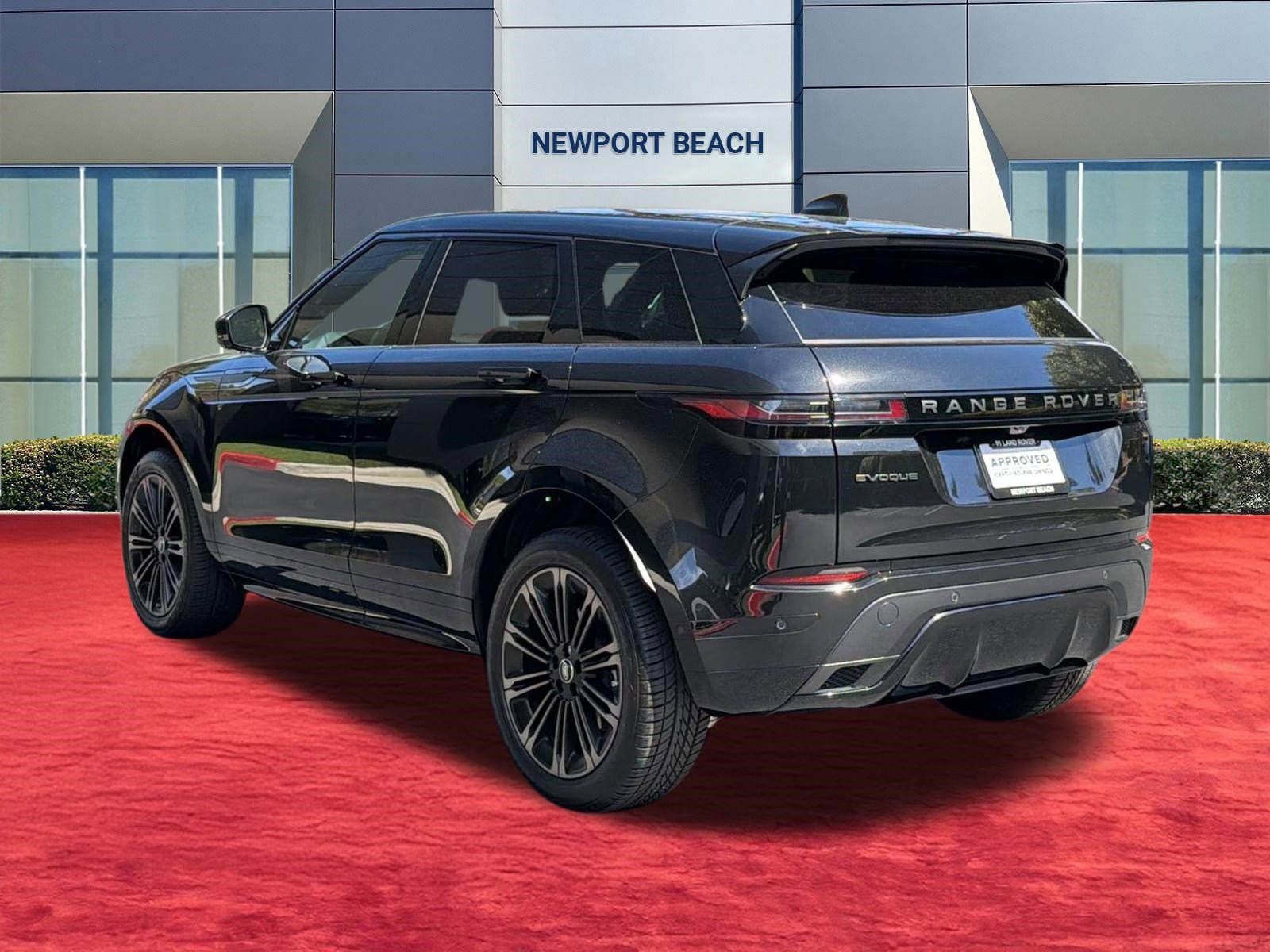 Certified 2026 Land Rover Range Rover Evoque Dynamic SE AWD/4WD image 3