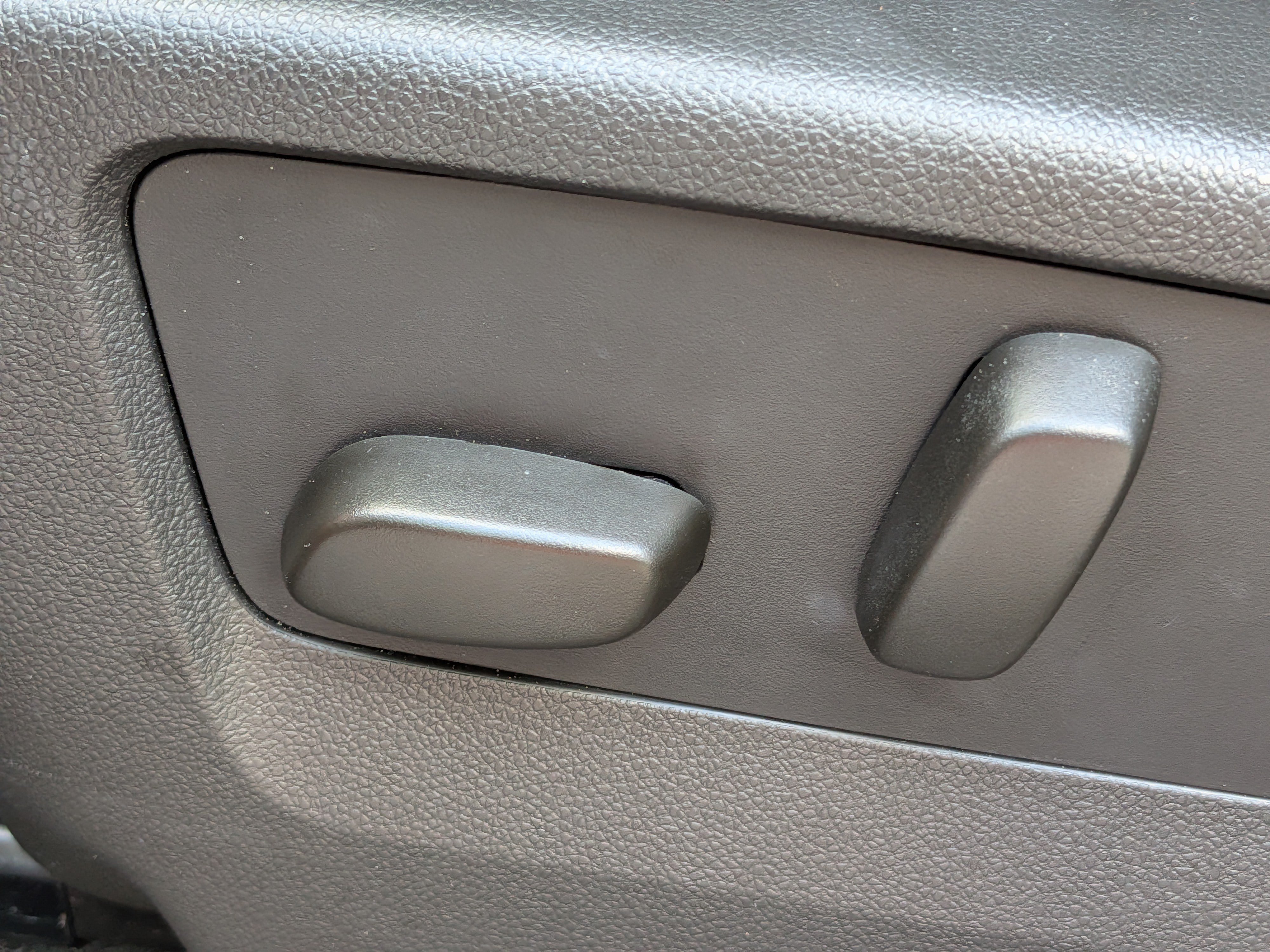 Certified 2023 Buick Envision Essence FWD image 22