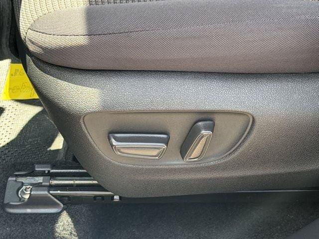 Certified 2025 Toyota Highlander LE FWD image 20