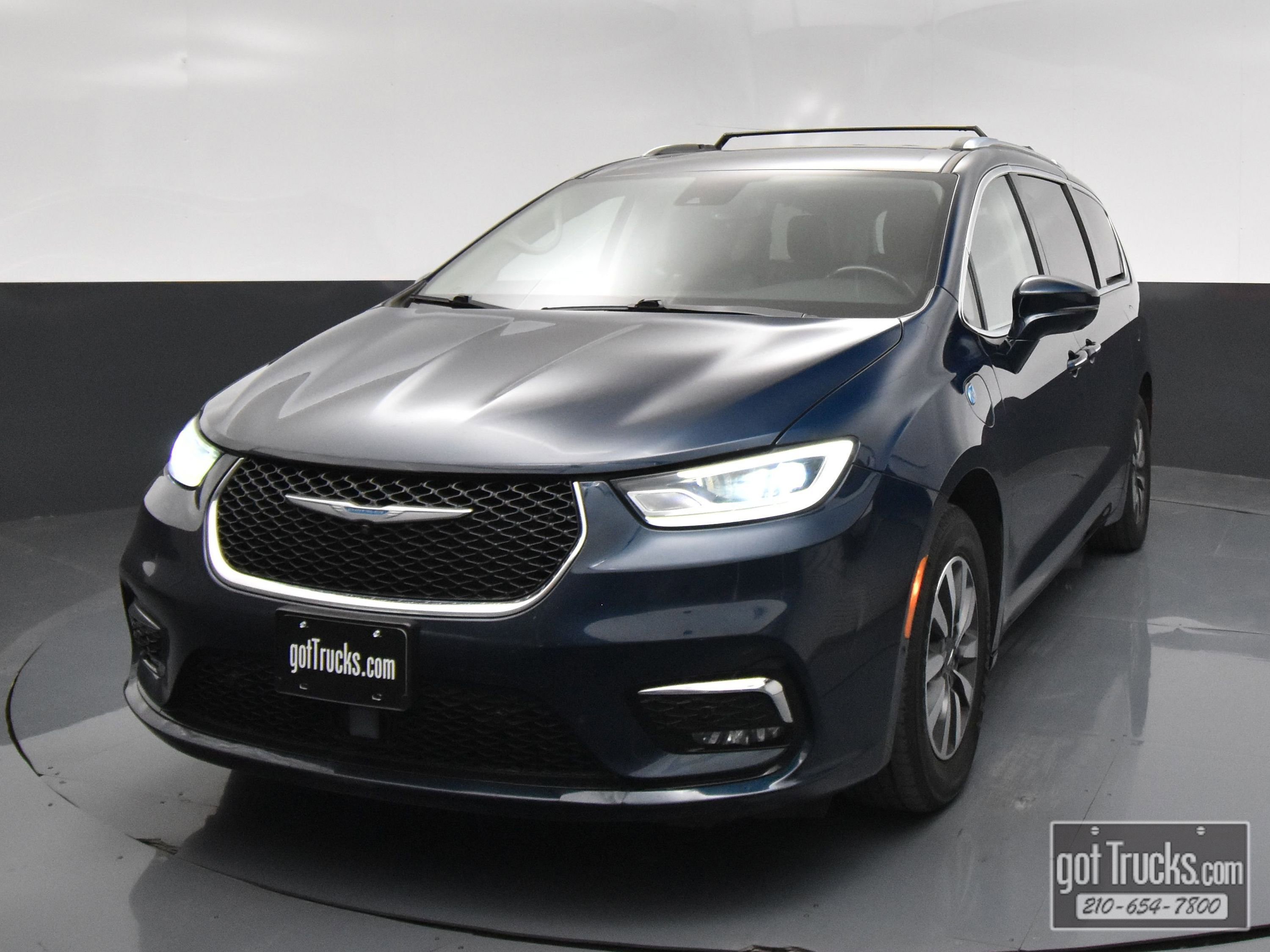 Used 2021 Chrysler Pacifica Touring-L image 45