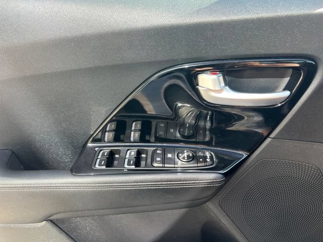 Used 2022 Kia Niro Touring Special Edition FWD image 14
