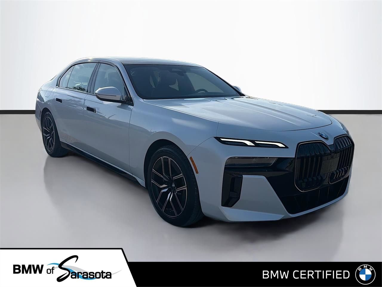 Certified 2025 BMW 740i xDrive image 1