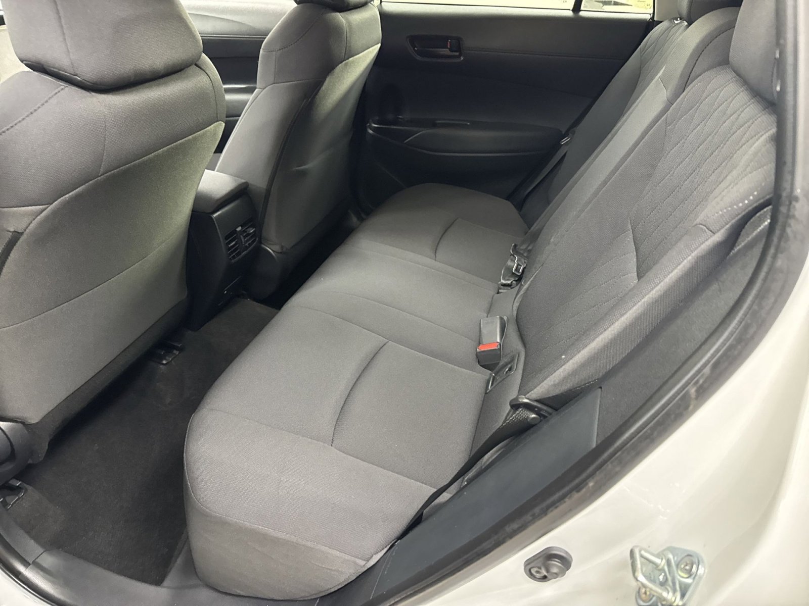 Used 2023 Toyota Corolla Cross LE image 28