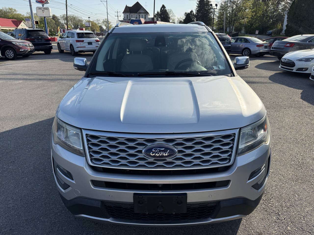 Used 2016 Ford Explorer Platinum AWD/4WD image 3
