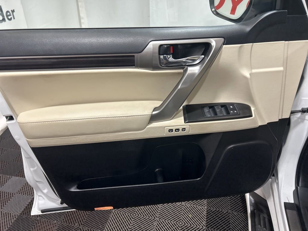 Used 2023 Lexus GX 460 Premium w/ Premium Plus Package image 27