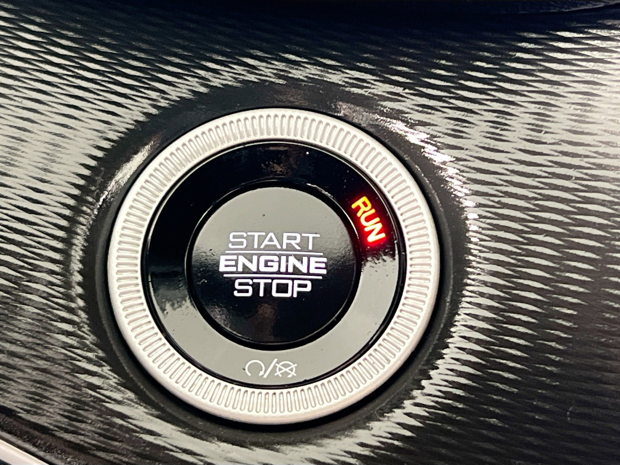 Used 2023 Jeep Grand Cherokee L Laredo image 24