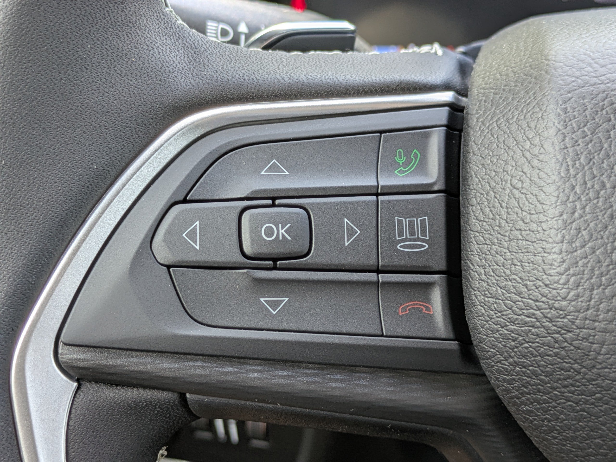 New 2026 Jeep Grand Cherokee Laredo X RWD image 21