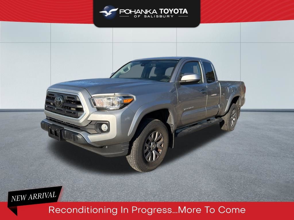 Used 2018 Toyota Tacoma SR5 w/ SR5 Appearance Package (SM) image 1
