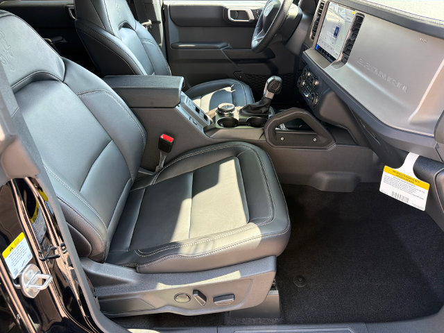 New 2026 Ford Bronco Outer Banks w/ Sasquatch Package AWD/4WD image 16