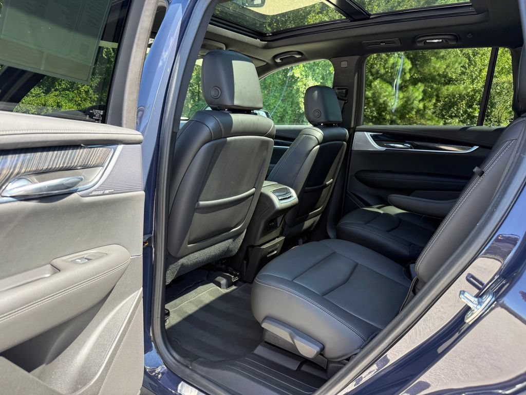 Certified 2025 Cadillac XT6 Premium Luxury FWD image 24
