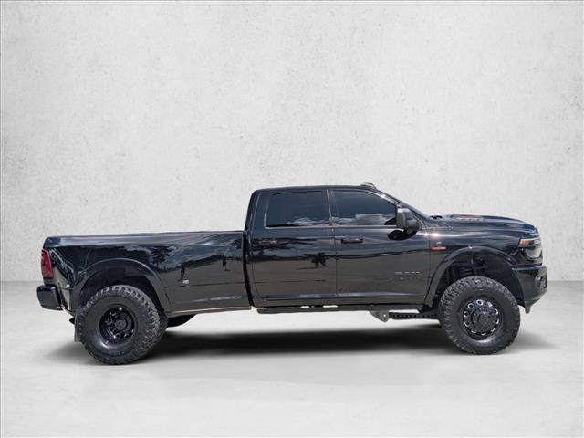 Used 2025 RAM 3500 Limited AWD/4WD image 4