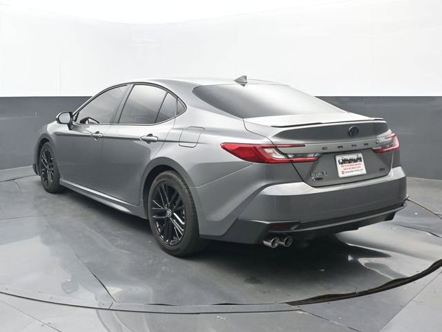 Used 2025 Toyota Camry SE FWD image 3