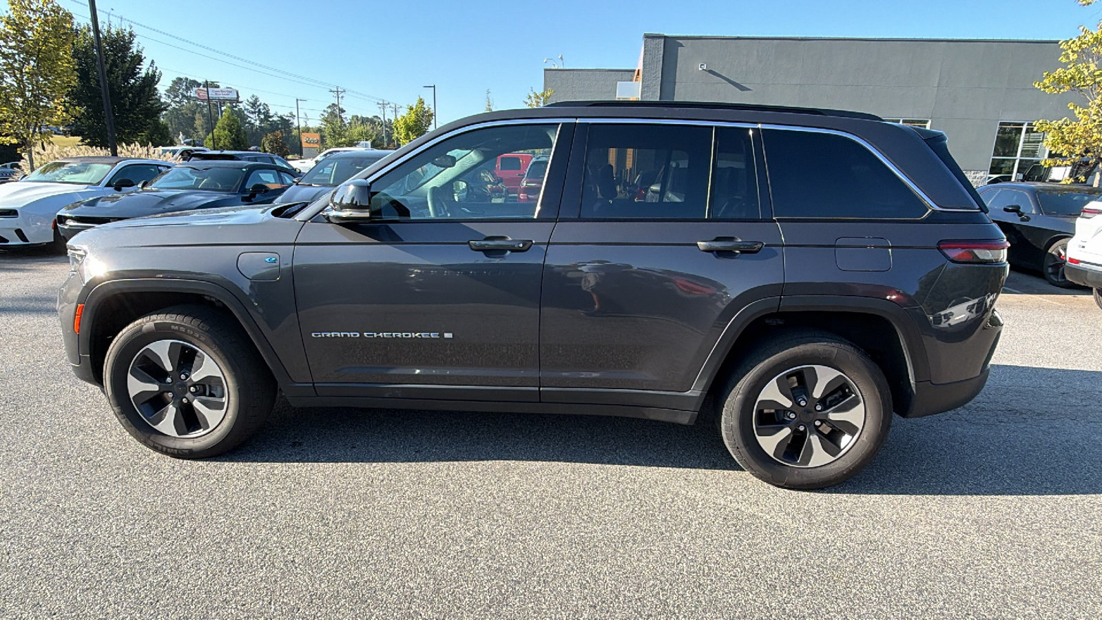 Used 2024 Jeep Grand Cherokee Limited 4xe AWD/4WD image 11