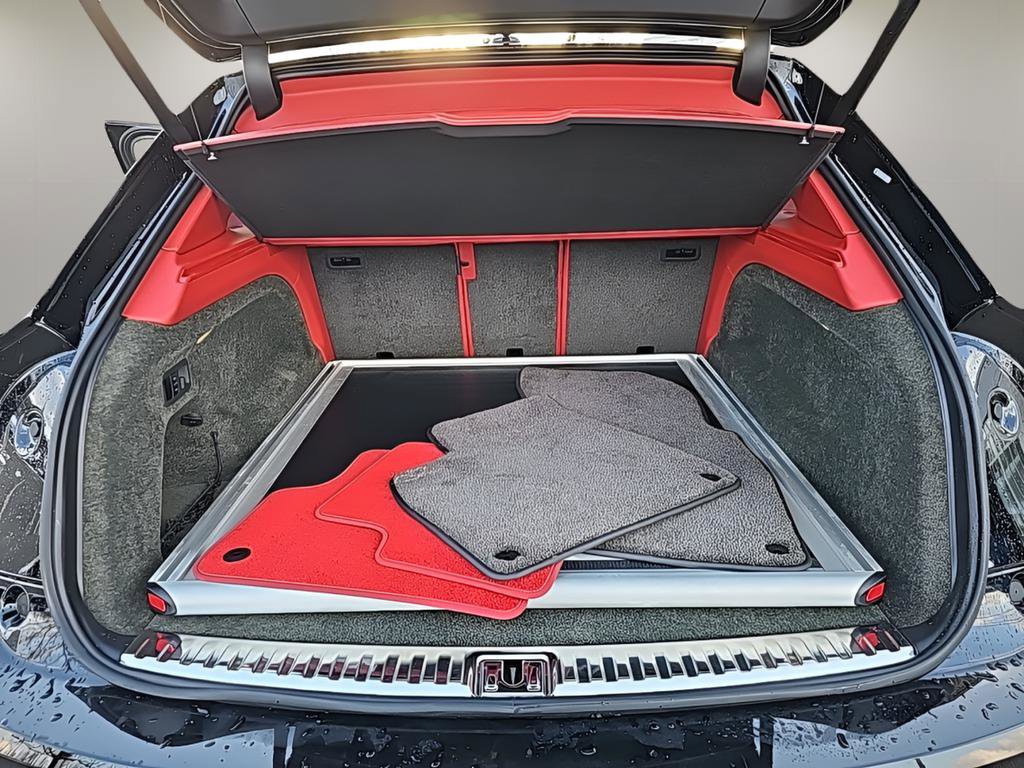 Used 2022 Bentley Bentayga image 39