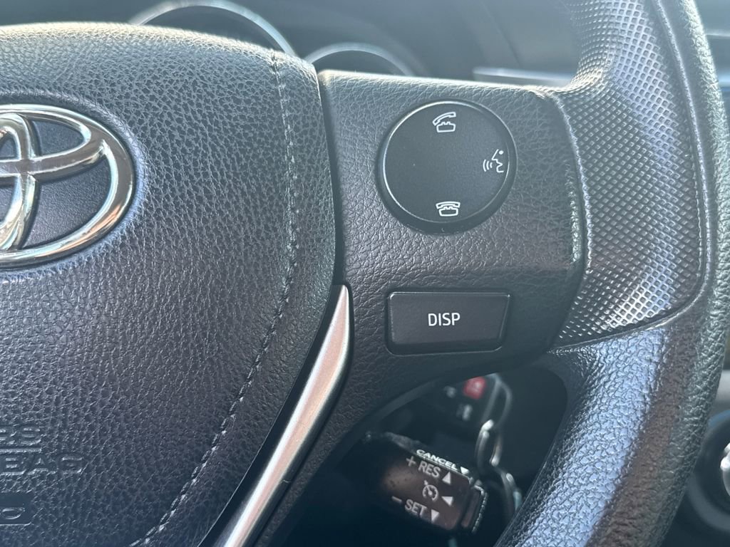 Used 2015 Toyota Corolla LE image 18