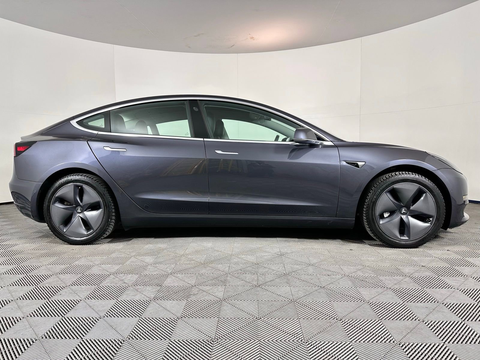 Used 2019 Tesla Model 3 Long Range image 31