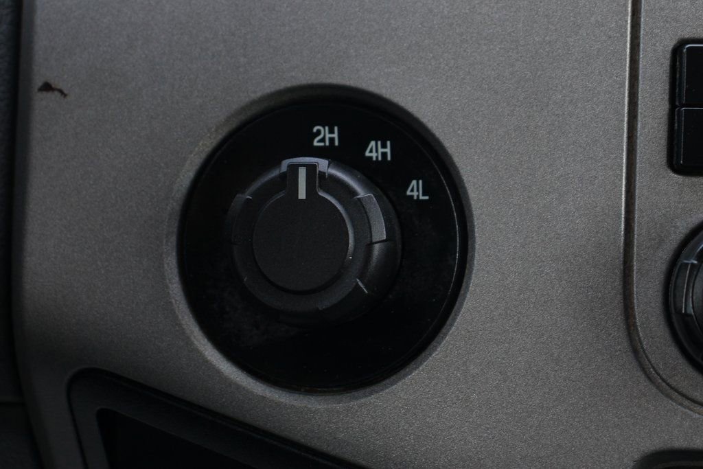 Used 2015 Ford F550 4x4 Crew Cab Super Duty image 28