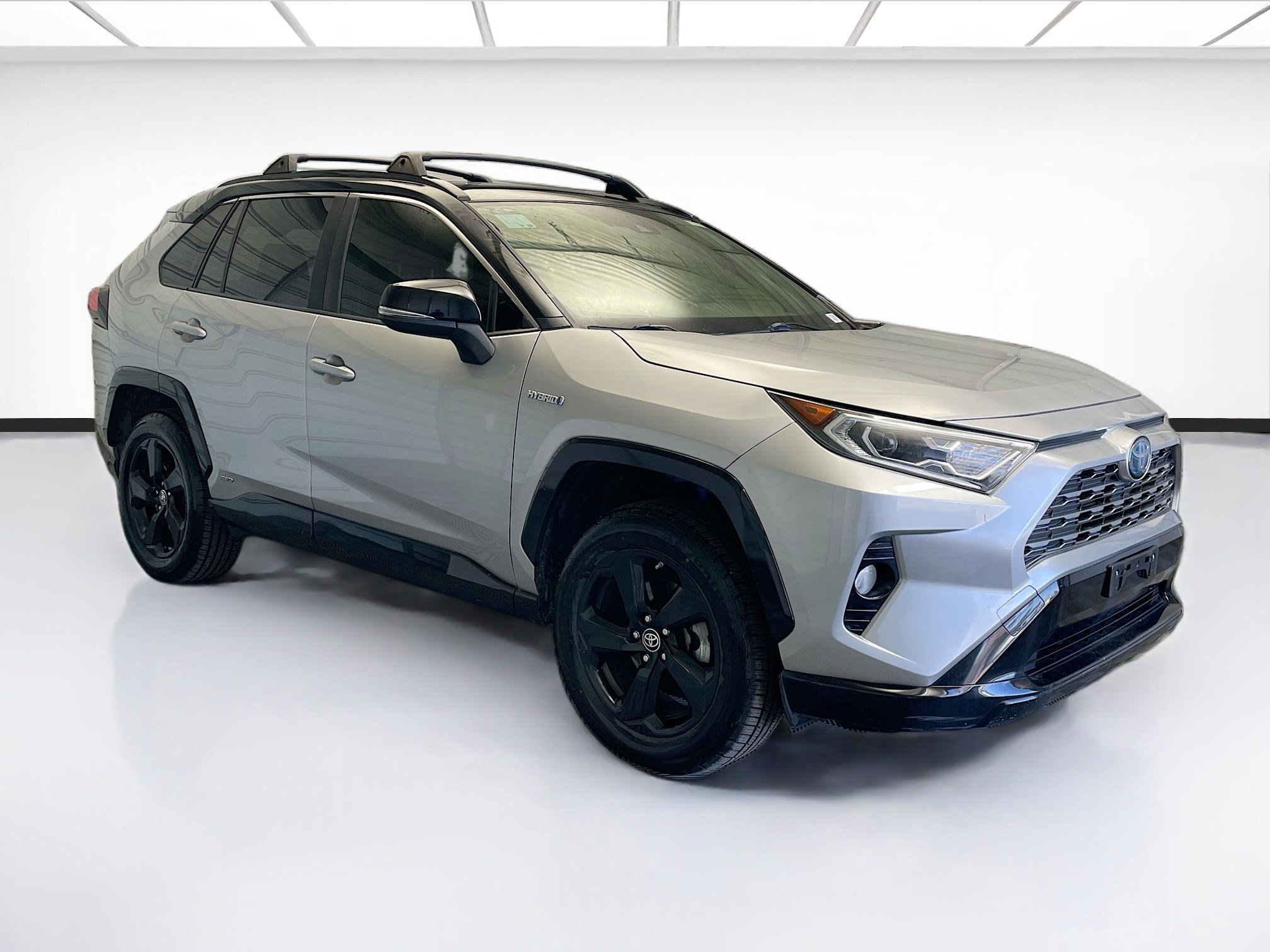Used 2019 Toyota RAV4 XSE w/ Carpet Mat Package image 3