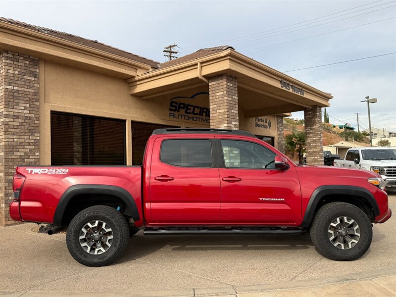 Used 2019 Toyota Tacoma TRD Off-Road AWD/4WD image 6