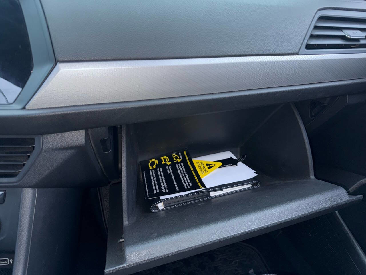 Used 2019 Volkswagen Jetta S image 38