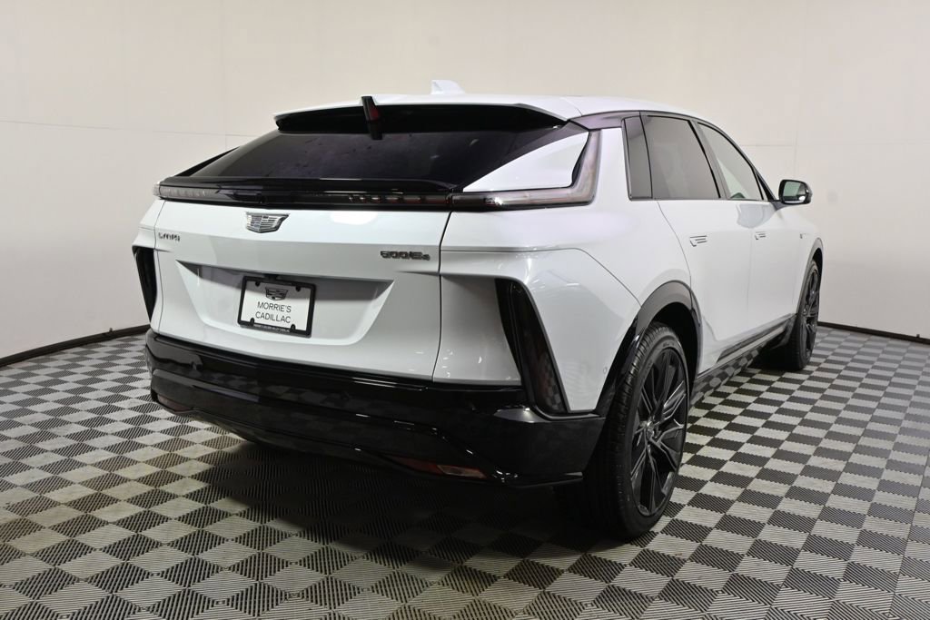 New 2026 Cadillac Lyriq Signature Sport w/ LPO, Floor Liner Package image 6