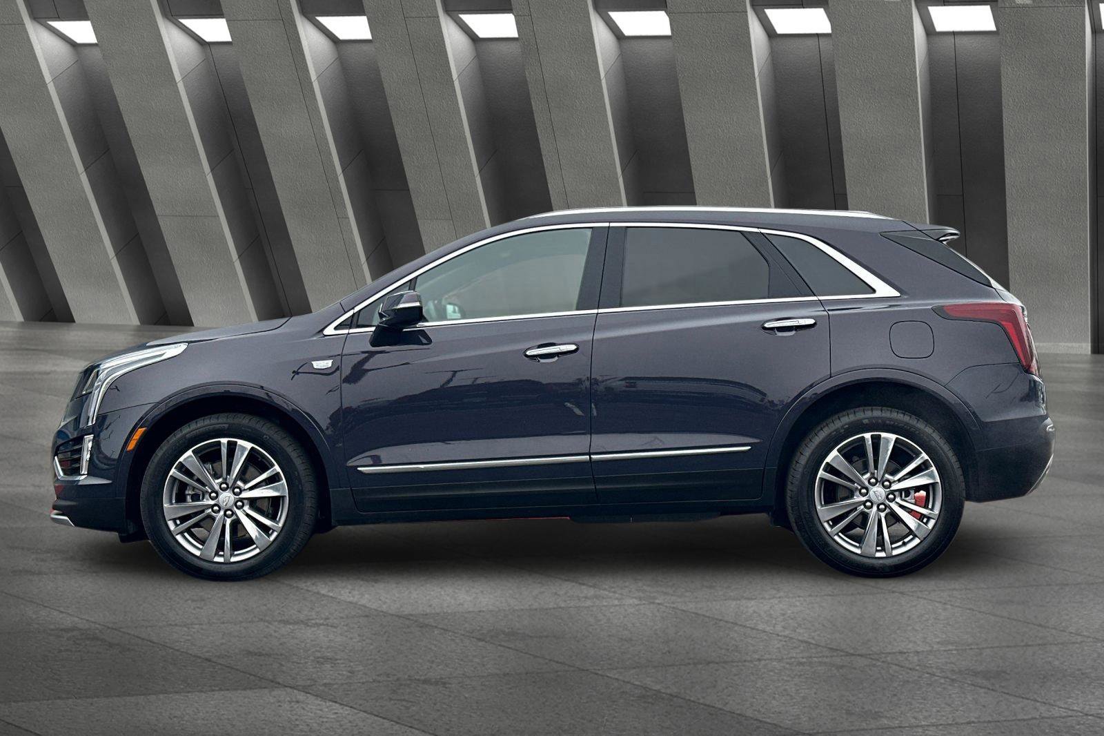 Certified 2025 Cadillac XT5 Premium Luxury image 7