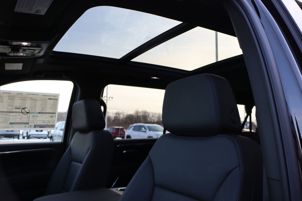 New 2026 Chevrolet Suburban Z71 w/ Comfort Package image 29