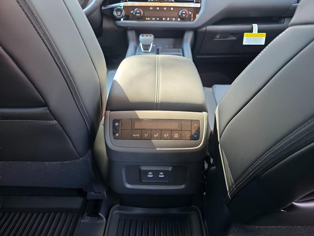 New 2026 Nissan Pathfinder SL AWD/4WD image 11