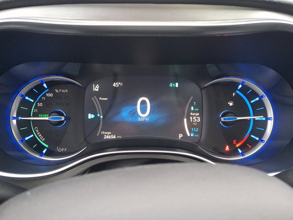 Used 2023 Chrysler Pacifica Limited w/ S Appearance Package image 26