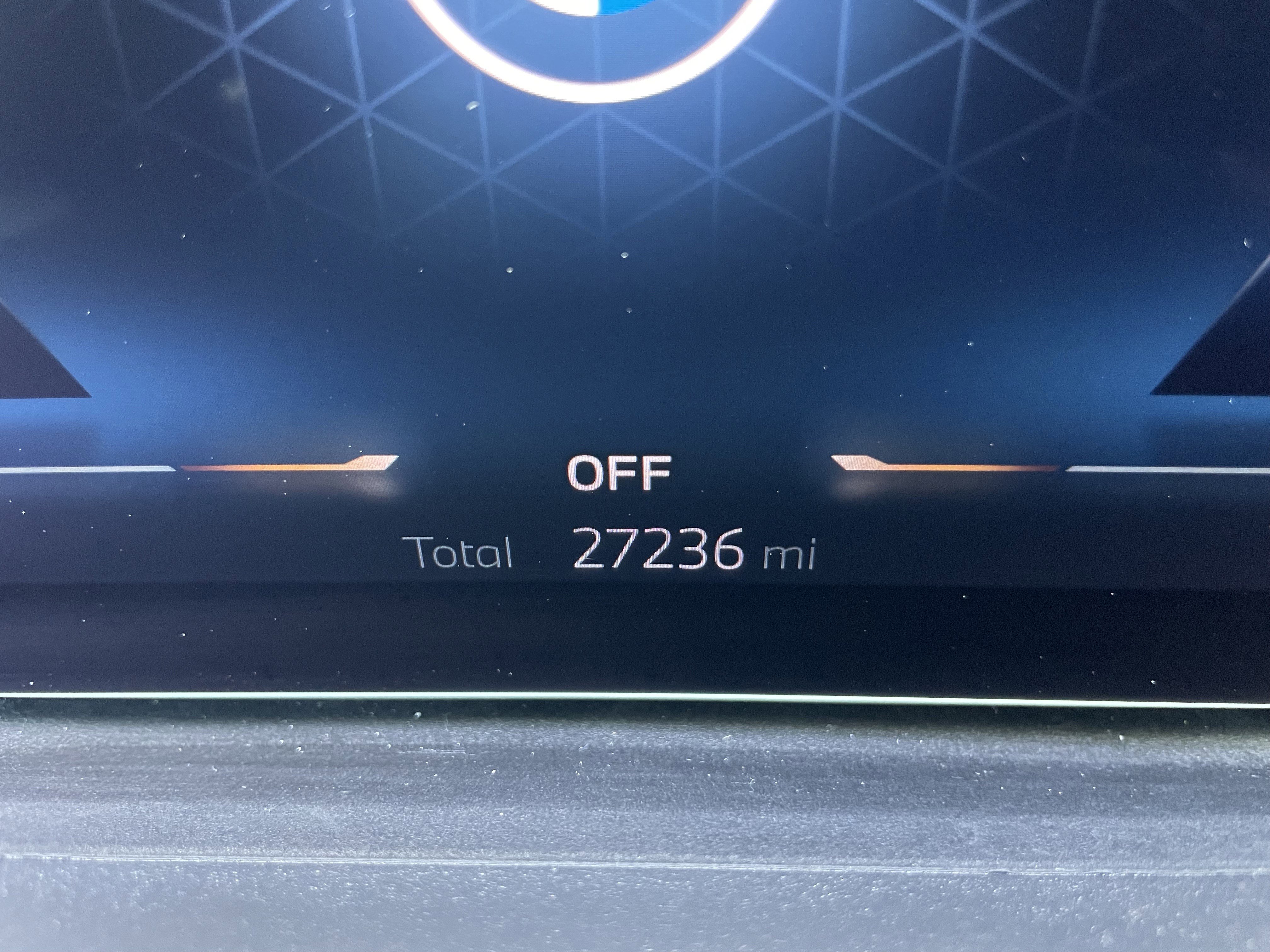 Used 2024 BMW X5 xDrive40i w/ Executive Package image 25