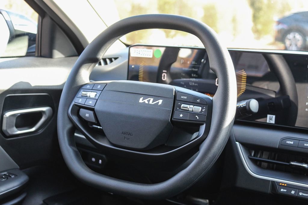 Certified 2025 Kia K4 LXS image 6
