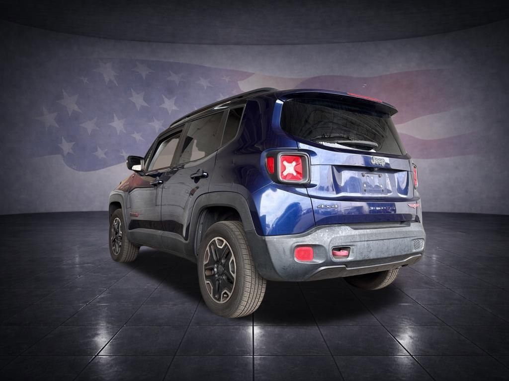 Used 2016 Jeep Renegade Trailhawk AWD/4WD image 3
