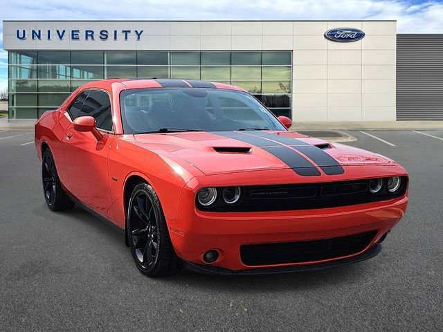 Used 2017 Dodge Challenger R/T w/ Blacktop Package image 1