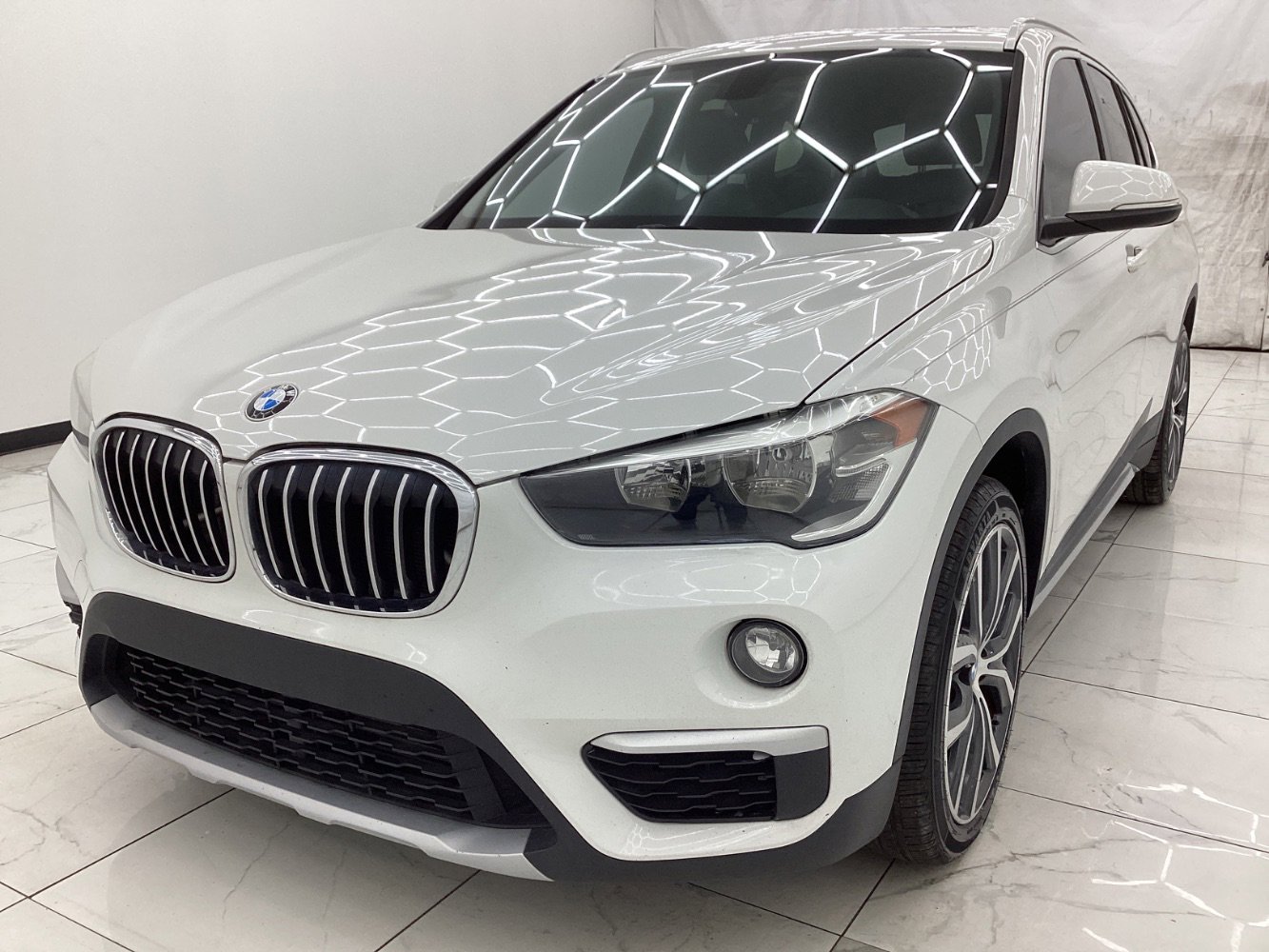 Used 2018 BMW X1 sDrive28i w/ Convenience Package image 1