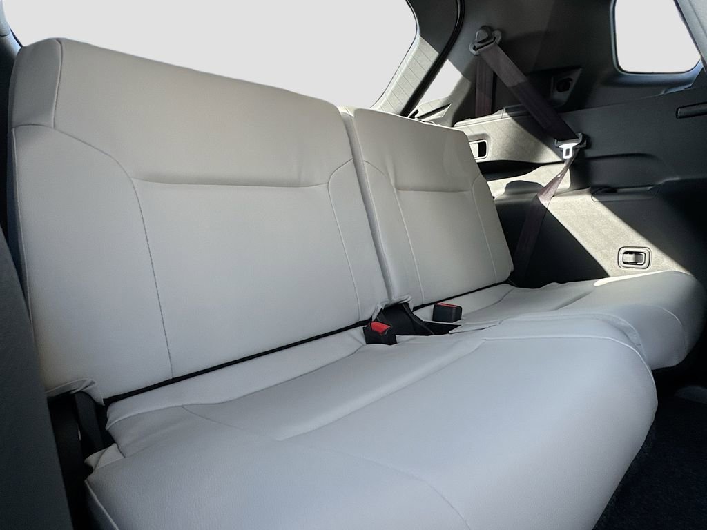 Used 2025 Mitsubishi Outlander SEL image 31